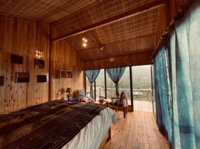 H’nee House Ta Van